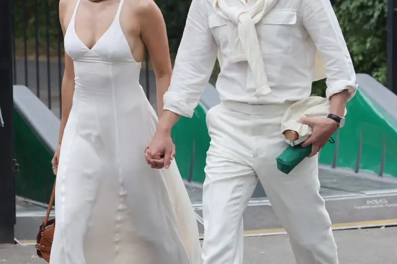 Andrew Garfield and Monica Barbaro’s stylish look at Wimbledon, the couple won hearts