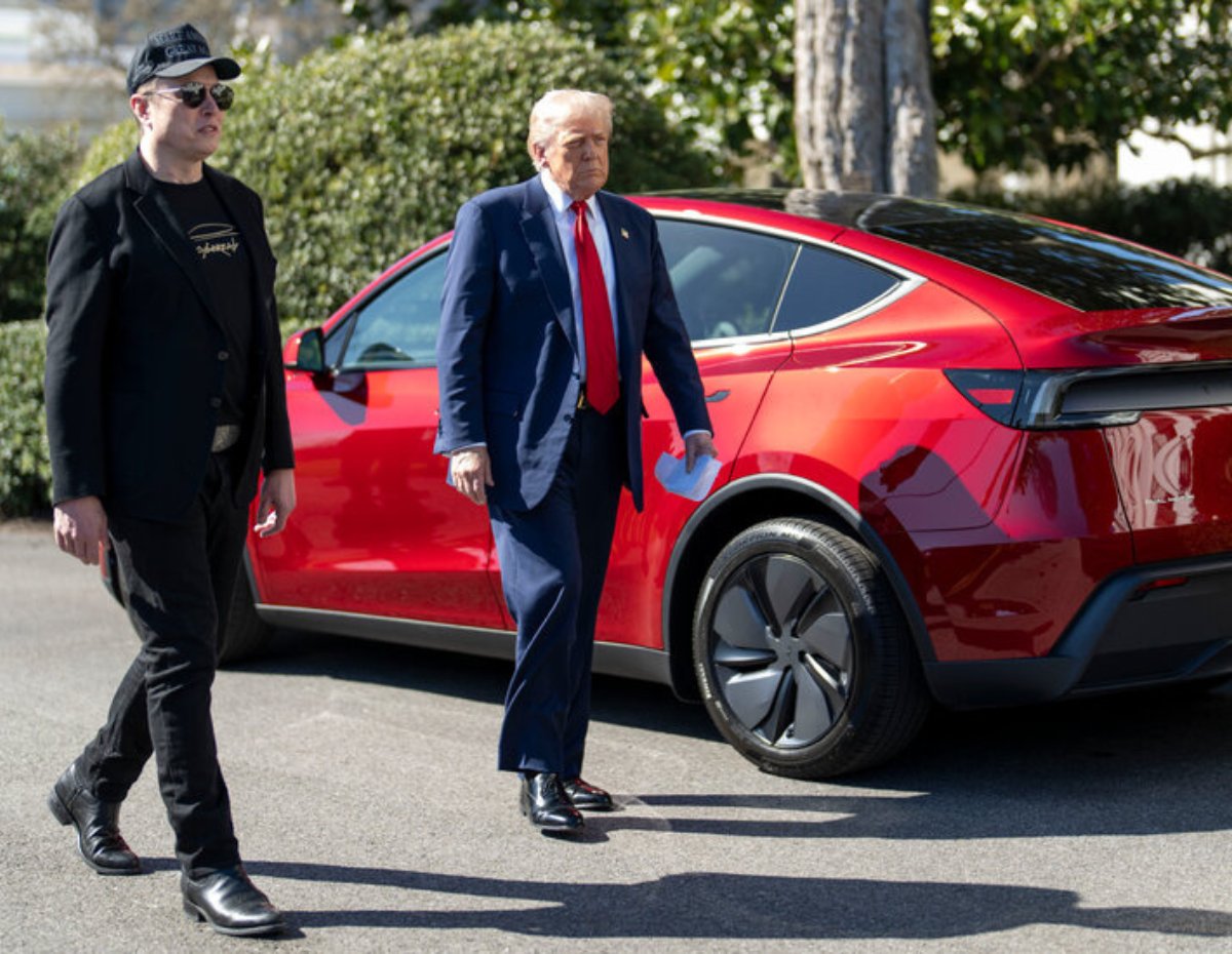 Tesla stock plunges after Elon Musk, Trump clash, America Party announcement stirs up controversy!